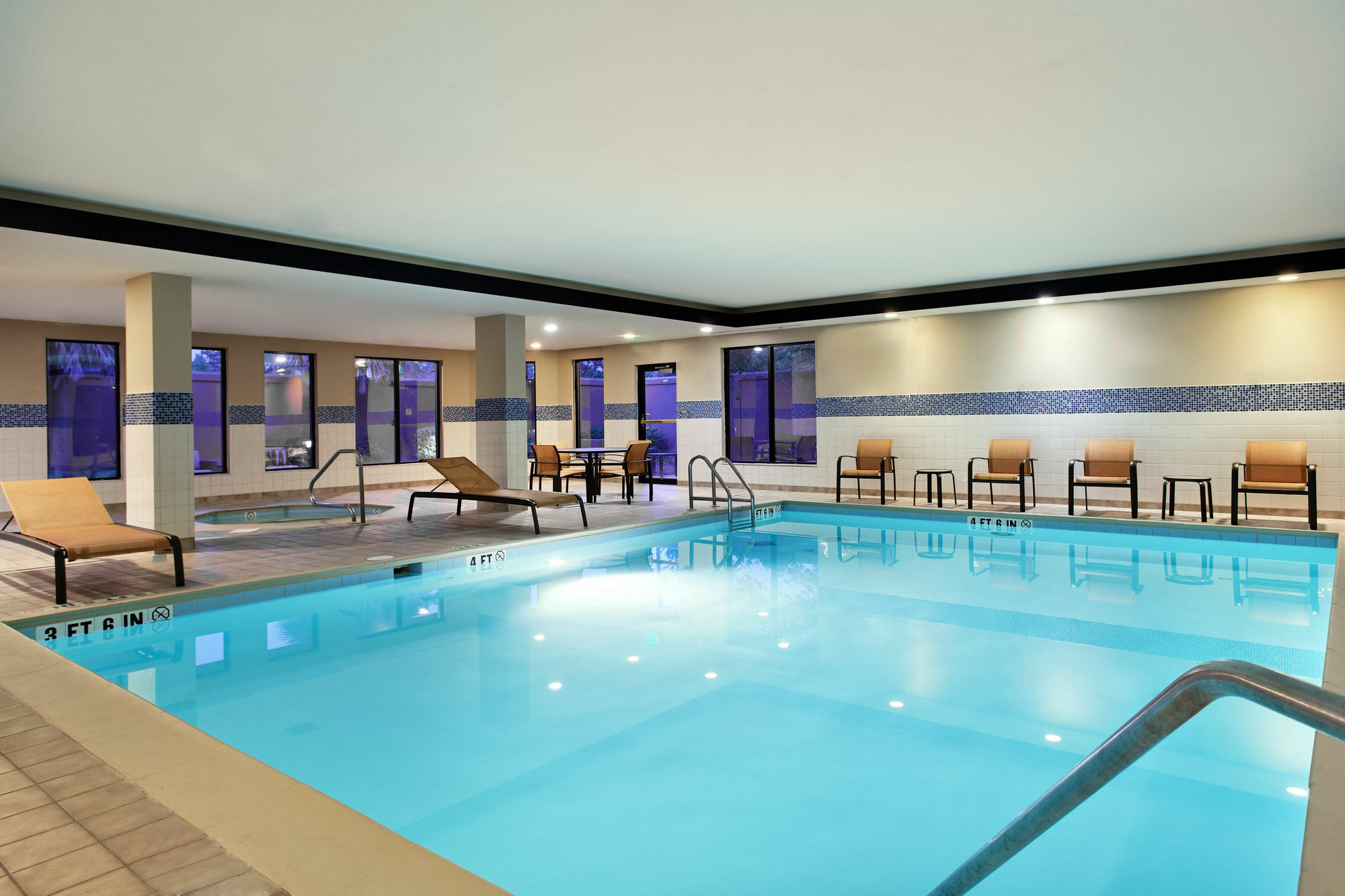 Courtyard Tallahassee North/I-10 Capital Circle מראה חיצוני תמונה
